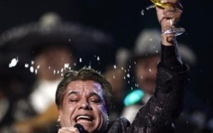 Biểu tượng nhạc Latinh Juan Gabriel qua đời